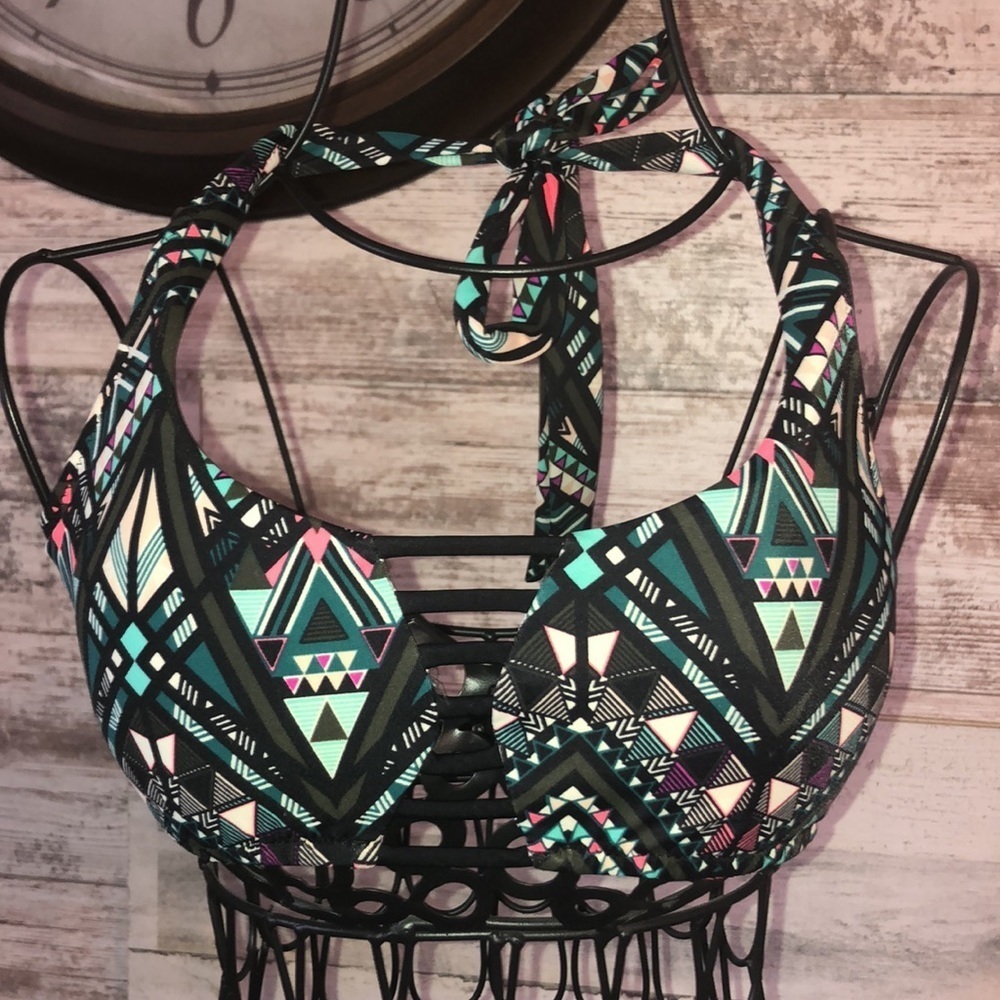 Pink Victoria’s Secret bikini top Aztec print size XS swim suit top​​​